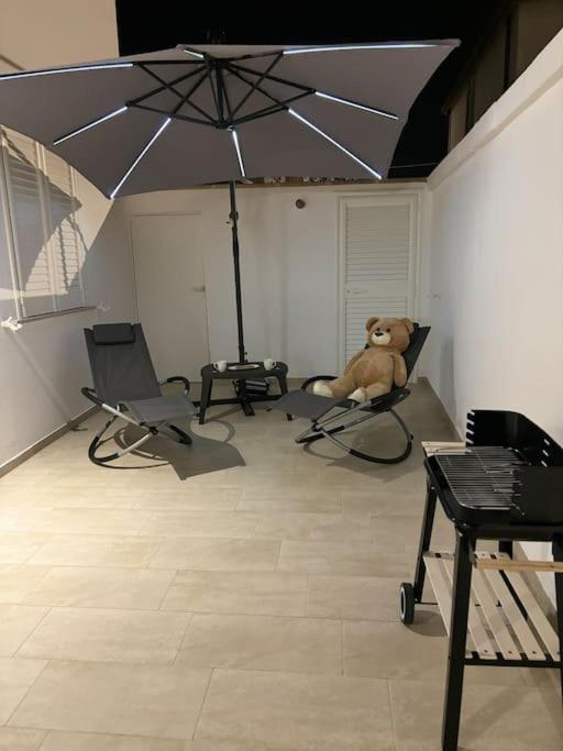 Teddy'S Home Luminoso Accogliente E Moderno Racale Exterior foto